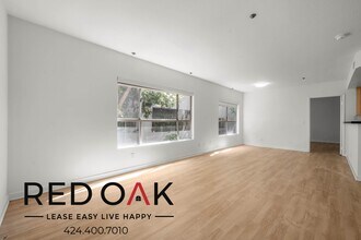 939 Palm Ave in West Hollywood, CA - Building Photo - Building Photo