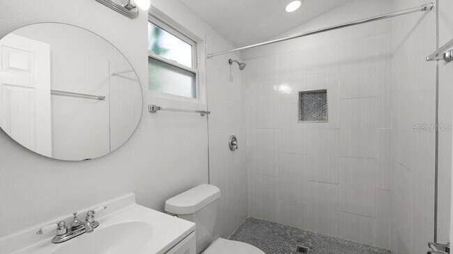 2314 W Chestnut St in Tampa, FL - Building Photo - Building Photo