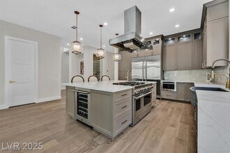 11906 Port Labelle Dr in Las Vegas, NV - Building Photo - Building Photo