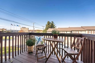 1080 Willowdale Rd in Morgantown, WV - Foto de edificio - Building Photo