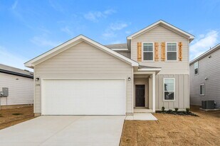 1350 Vallarta Centro in Converse, TX - Building Photo