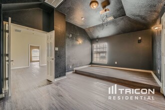 5001 Pallas Ct in Fort Worth, TX - Building Photo - Building Photo