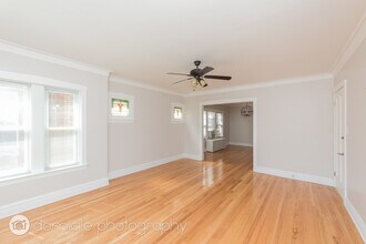 4906 N Marmora Ave in Chicago, IL - Building Photo - Building Photo