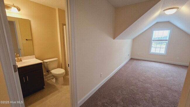 542 Appalachian Trl N in Jacksonville, NC - Building Photo - Building Photo