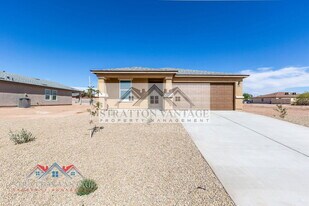 15491 S Patagonia Rd in Arizona City, AZ - Building Photo