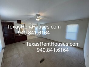 8401 Bobby Point Rd in Wichita Falls, TX - Building Photo - Building Photo