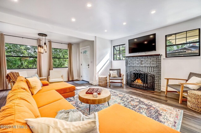 property at 2834 Phyllis St