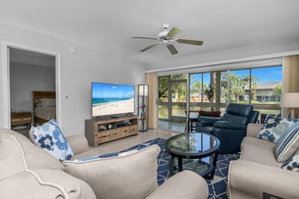 1330 Yesica Ann Cir in Naples, FL - Building Photo - Building Photo