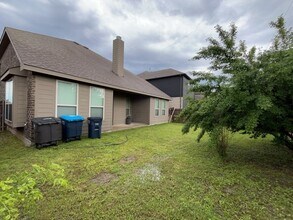 8217 Spruce Meadows Dr, Unit 302 - 6I in Fort Worth, TX - Building Photo - Building Photo