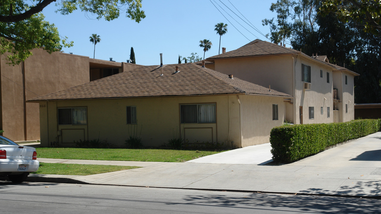 866 Magnolia Ave in Pasadena, CA - Building Photo