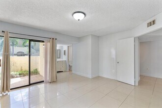 13001 SW 88th Terrace S in Miami, FL - Building Photo - Building Photo