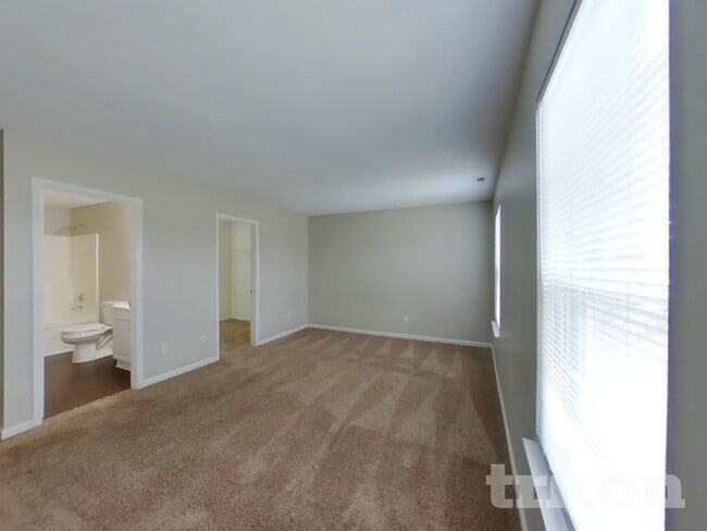 1621 Bridgecreek Crossing in Greenwood, IN - Building Photo - Building Photo