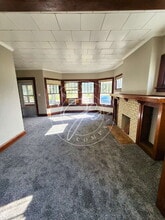 1329 Parkside Blvd in Toledo, OH - Building Photo - Building Photo