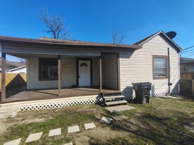 7716 Appleton St, Unit A in Houston, TX - Building Photo