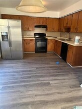 235 Vista Dr in Easton, PA - Building Photo - Building Photo