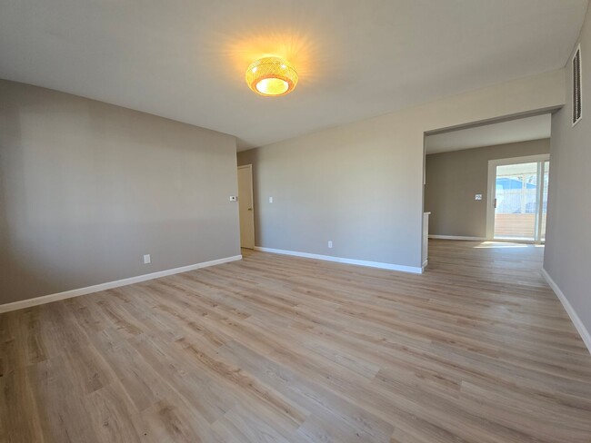 2405 Hathaway Dr in Champaign, IL - Foto de edificio - Building Photo