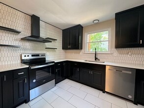 216 Glen Echo Dr in Norfolk, VA - Building Photo - Building Photo