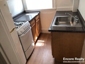 51 Brookline Ave, Unit #25 Apartamentos