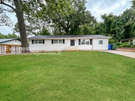 2086 Fairburn Rd SW in Atlanta, GA - Building Photo