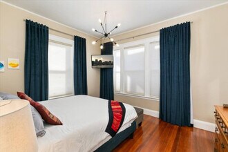 46 Russell St in Quincy, MA - Building Photo - Building Photo