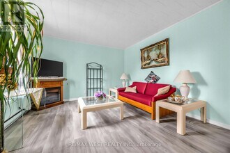 1068 Lillian St in Toronto, ON - Building Photo - Building Photo