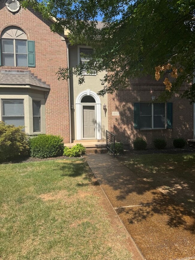 property at 1440 Wind Ridge Ave