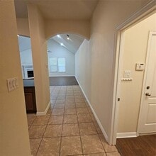 922 Meadow Flower Ln in Garland, TX - Building Photo - Building Photo