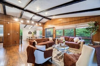 40 Winterthur Rd in Woodridge, NY - Building Photo - Building Photo