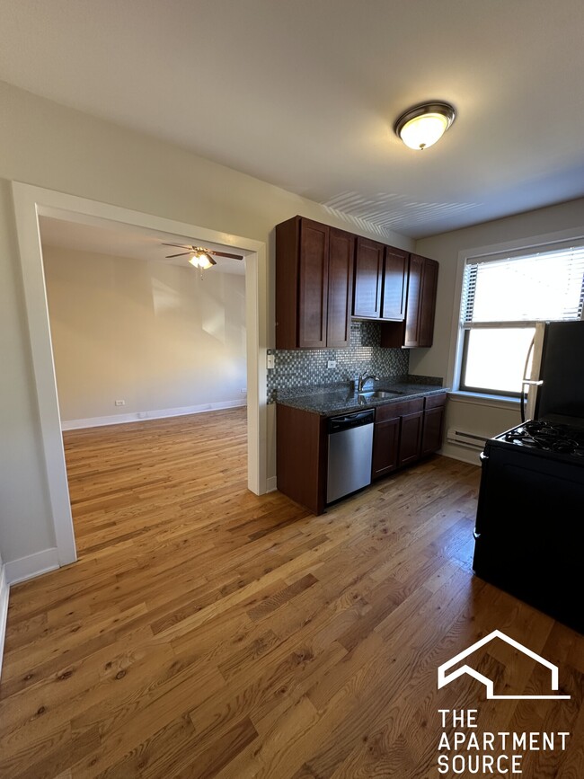 1317 Oak Ave in Evanston, IL - Building Photo - Building Photo