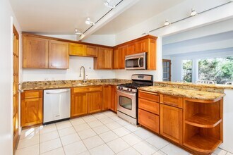 2924 Arriba Way in Santa Barbara, CA - Building Photo - Building Photo