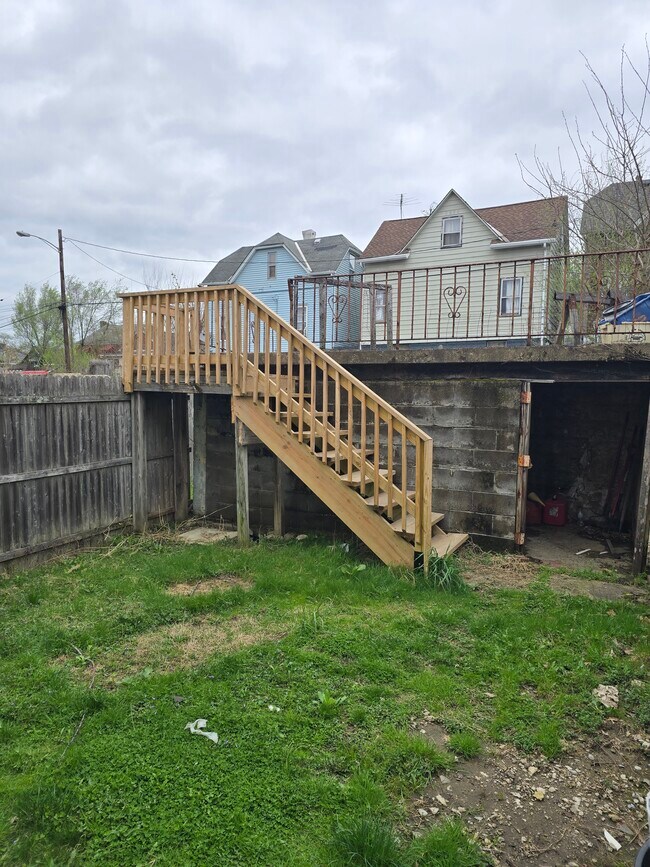 1508 Woodmont Ave in Arnold, PA - Foto de edificio - Building Photo