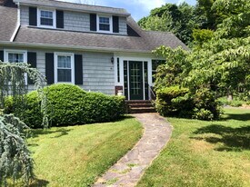 81 Tooker Ave, Unit 1 in Springfield, NJ - Building Photo