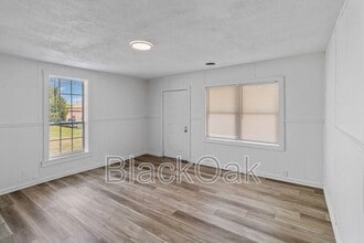 1803 E Market St in New Albany, IN - Building Photo - Building Photo