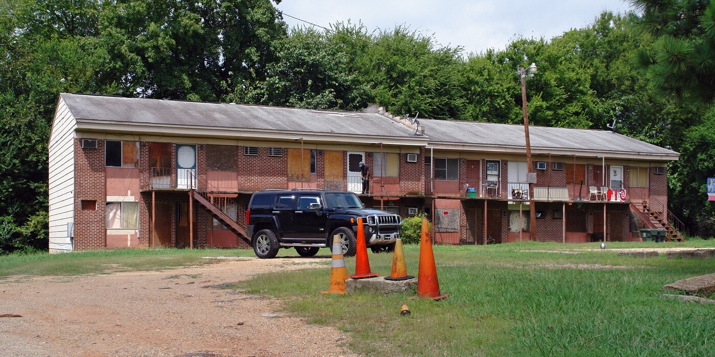 1446 Sawyer Rd in Raleigh, NC - Building Photo