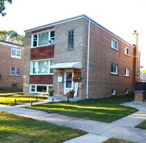 10332 Elizabeth St in Westchester, IL - Building Photo