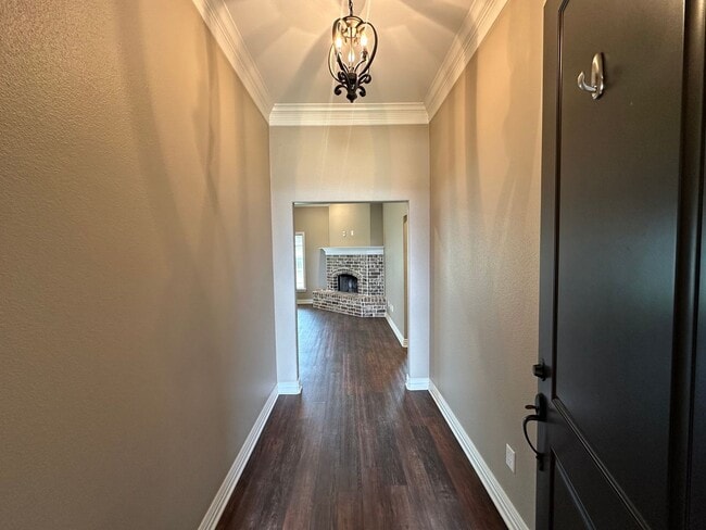 1002 Sunny Mdws in Whitehouse, TX - Building Photo - Building Photo