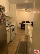 18307 Burbank Blvd in Los Angeles, CA - Building Photo - Building Photo