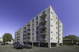 281 Park St in Hackensack, NJ - Foto de edificio - Building Photo