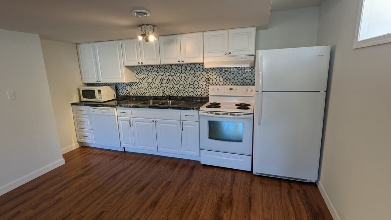 171 Bellflower Rd in Winnipeg, MB - Building Photo