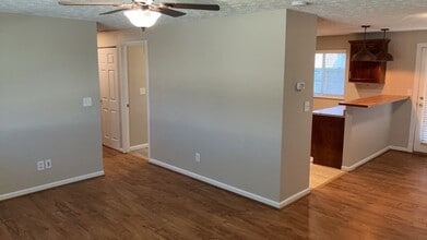 6045 Ansbury Dr in Dayton, OH - Building Photo - Building Photo