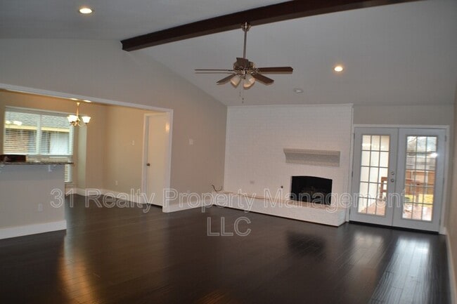 2311 Eastgate Dr in Carrollton, TX - Building Photo - Building Photo