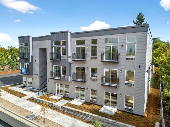 Powell Heights in Portland, OR - Building Photo - Building Photo