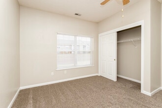 Peony Village Apartments in Omaha, NE - Building Photo - Interior Photo