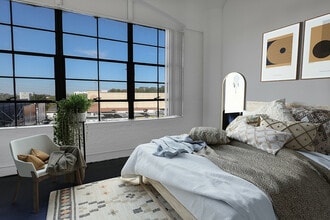 Ford Factory Lofts in Atlanta, GA - Foto de edificio - Building Photo