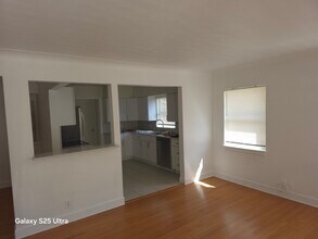 8145 22nd Ave N in St. Petersburg, FL - Building Photo - Building Photo