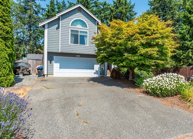 property at 1400 SW Islander Ln