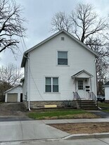 826 Cherry St in Oshkosh, WI - Building Photo