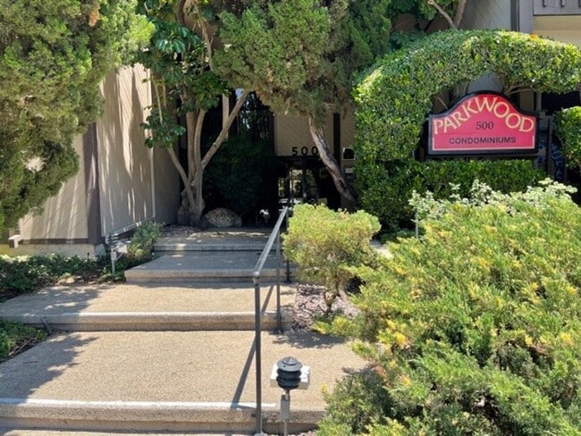 property at 500 S Oak Knoll Ave