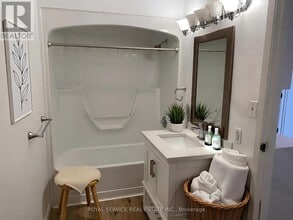 36 King St W in Cobourg, ON - Building Photo - Building Photo