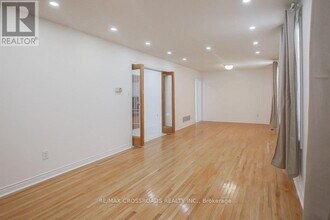 87 Woodriver St in Richmond Hill, ON - Building Photo - Building Photo
